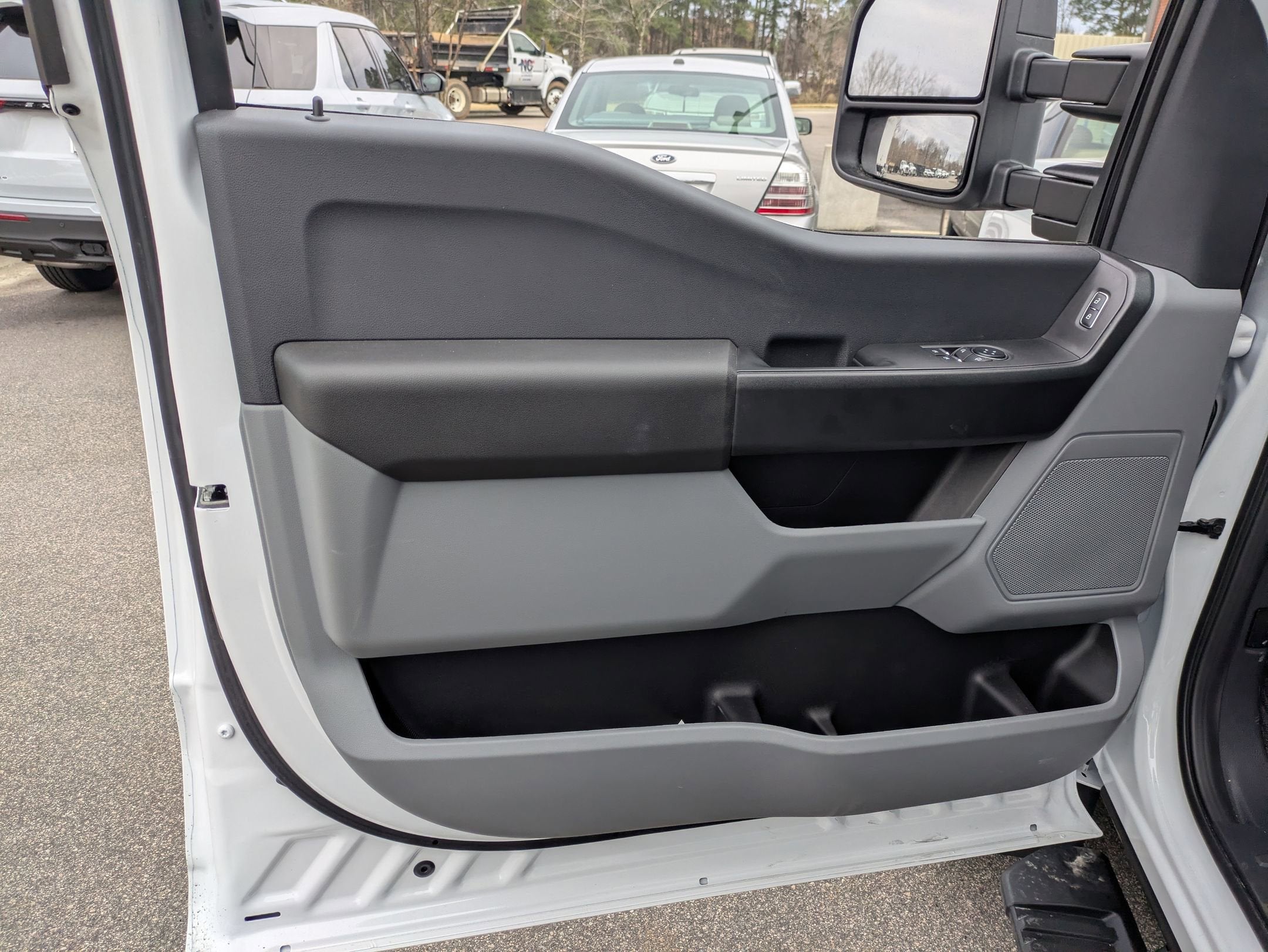 2026 Ford Super Duty F-550 DRW XL