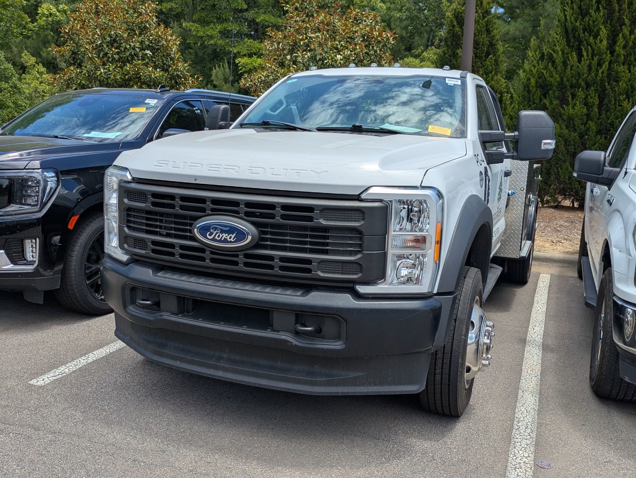 2023 Ford Super Duty F-600 DRW XL
