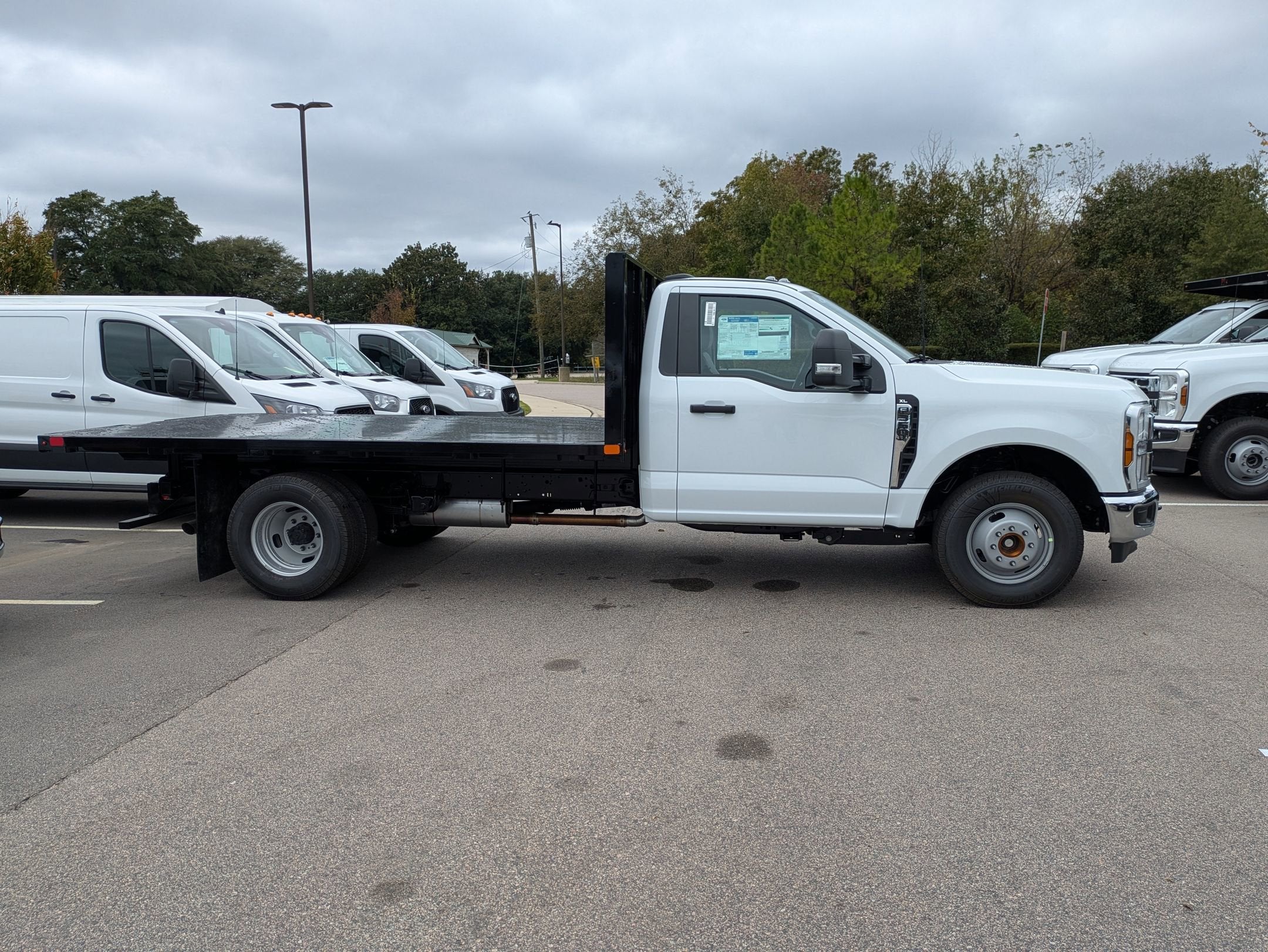 2026 Ford Super Duty F-350 DRW XL