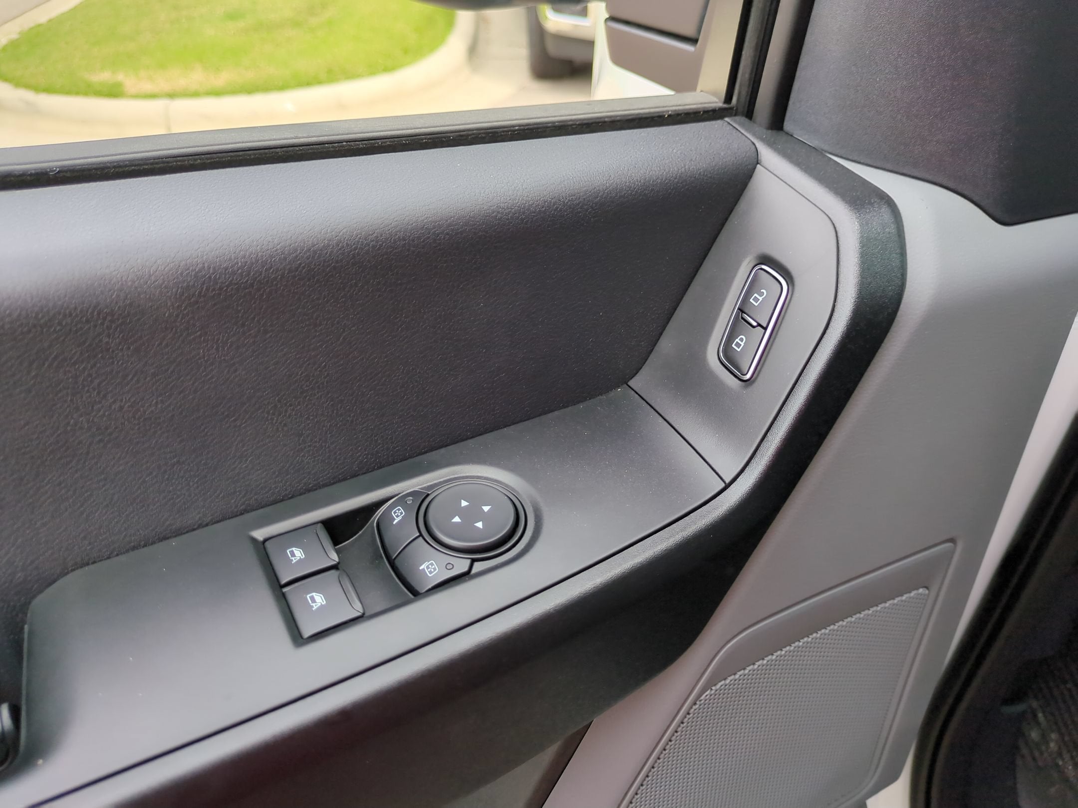 2027 Ford Super Duty F-350 DRW XL