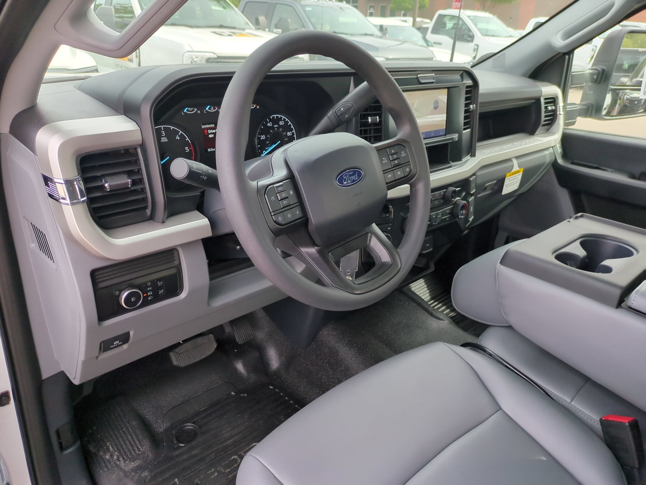 2027 Ford Super Duty F-350 DRW XL