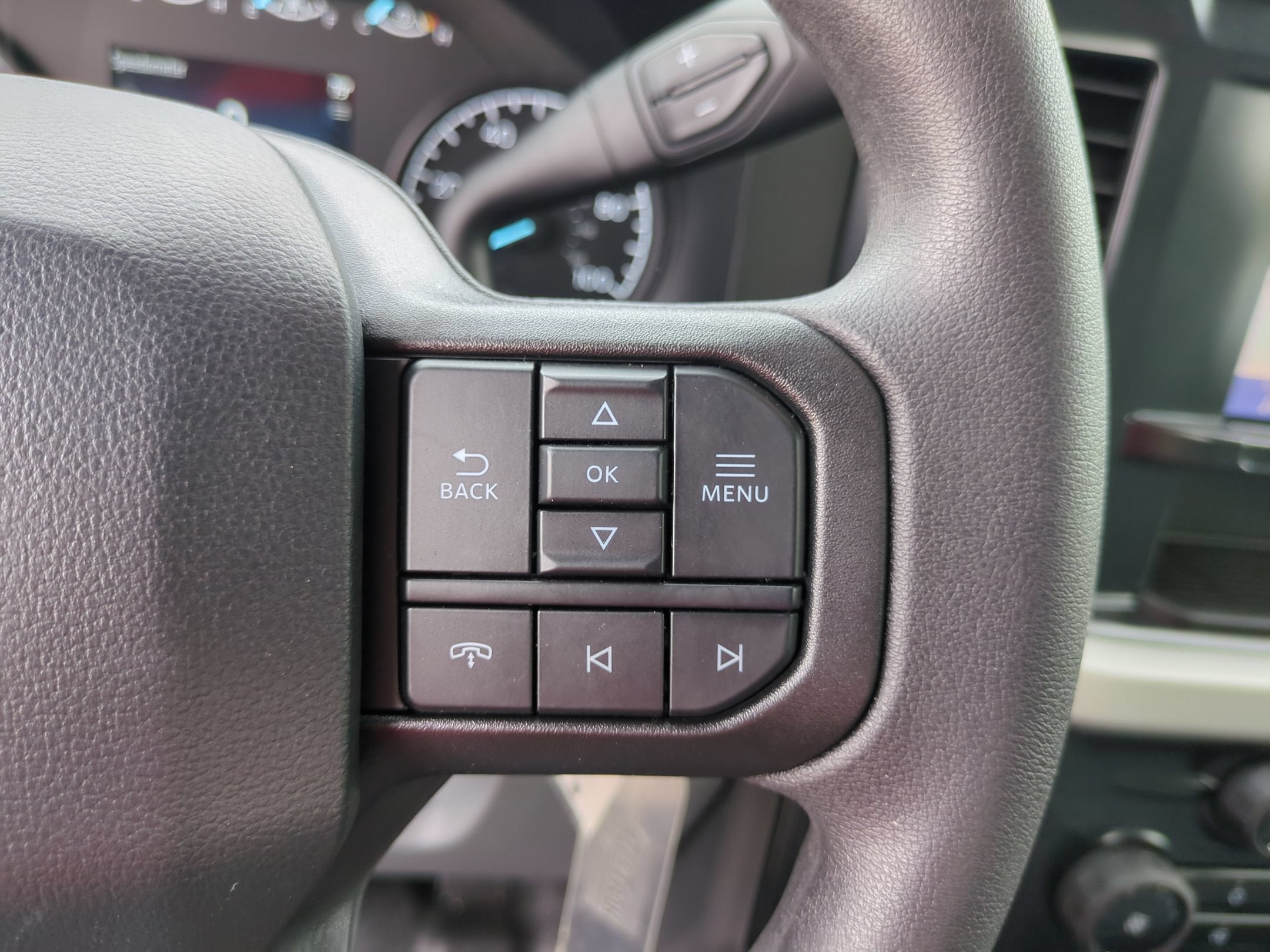 2027 Ford Super Duty F-350 DRW XL