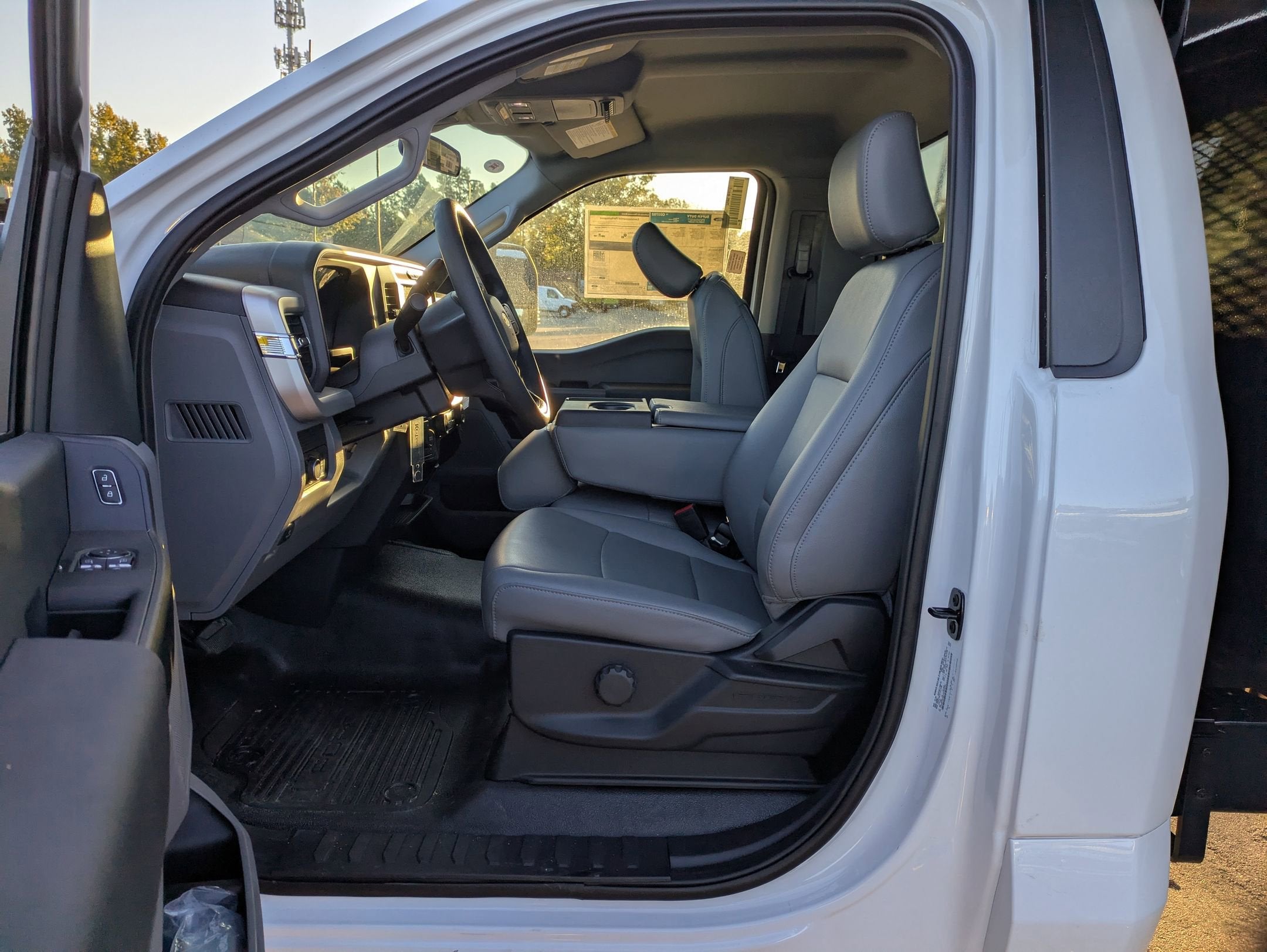 2026 Ford Super Duty F-350 DRW XL