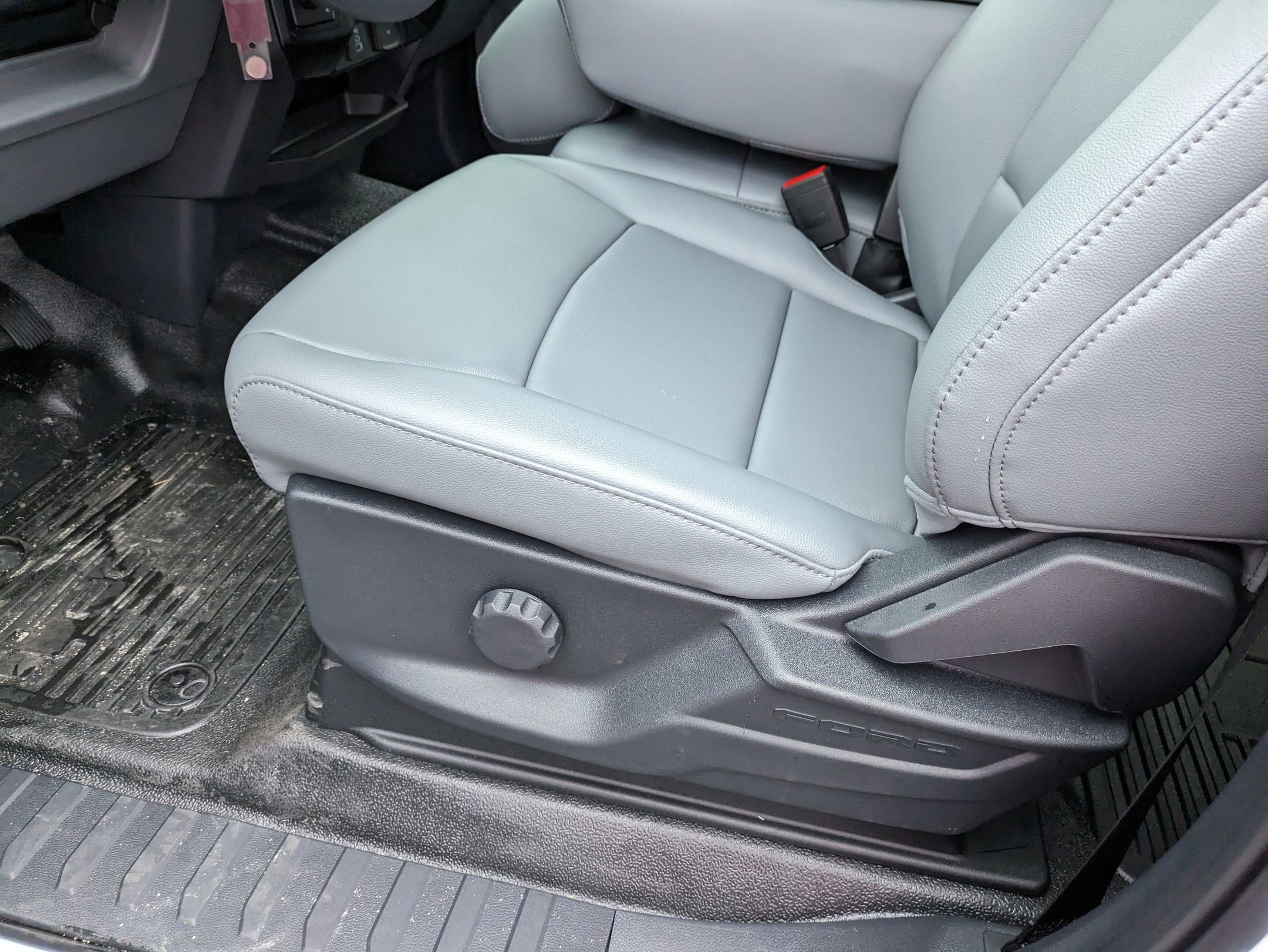 2025 Ford Super Duty F-550 DRW XL