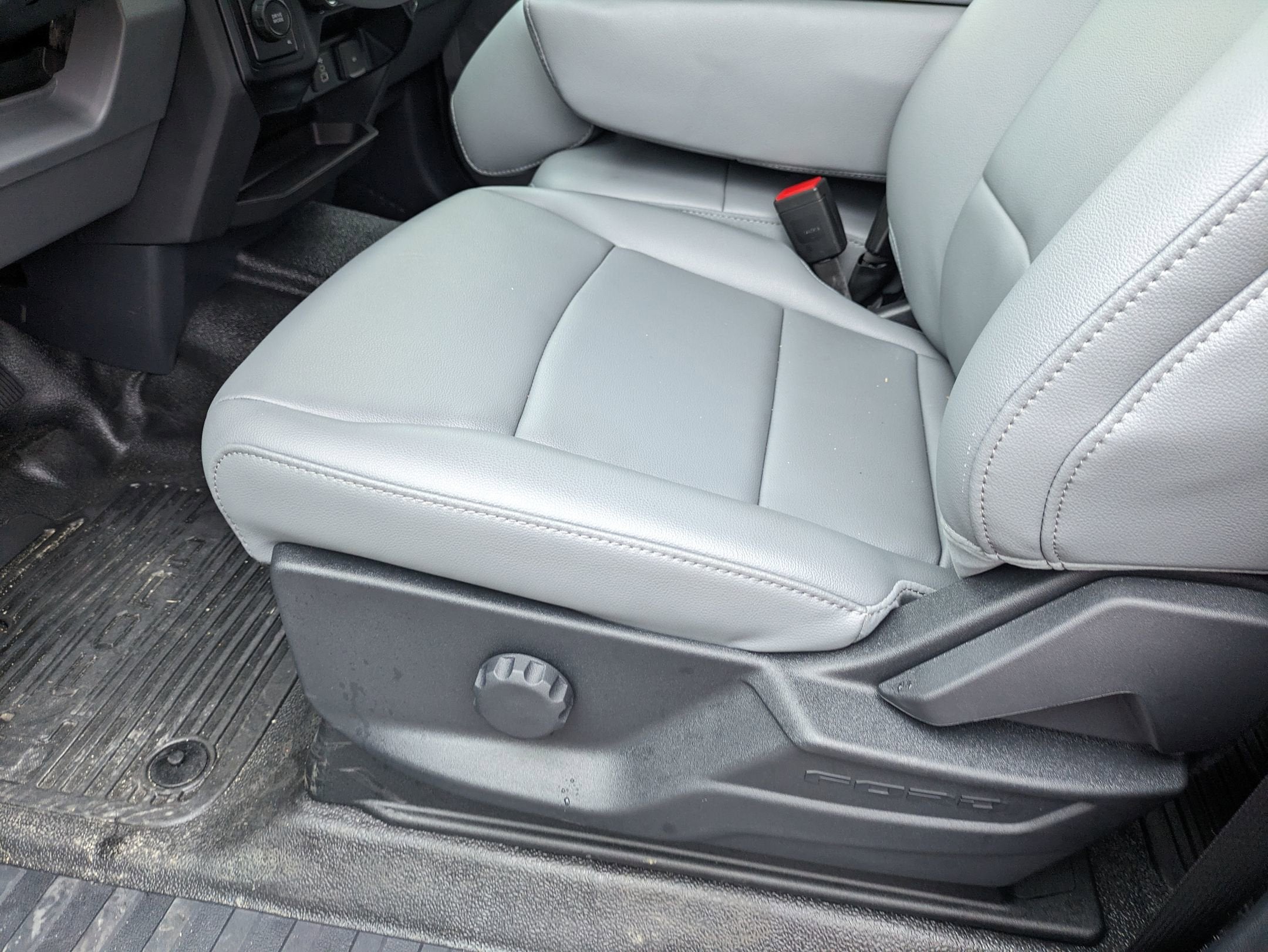 2025 Ford Super Duty F-550 DRW XL