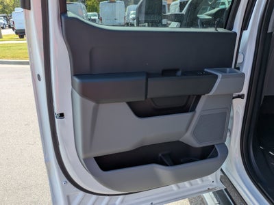 2025 Ford Super Duty F-550 DRW XL