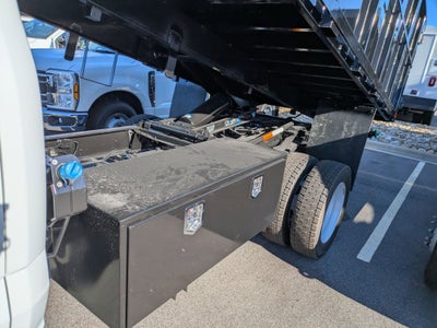 2025 Ford Super Duty F-550 DRW XL