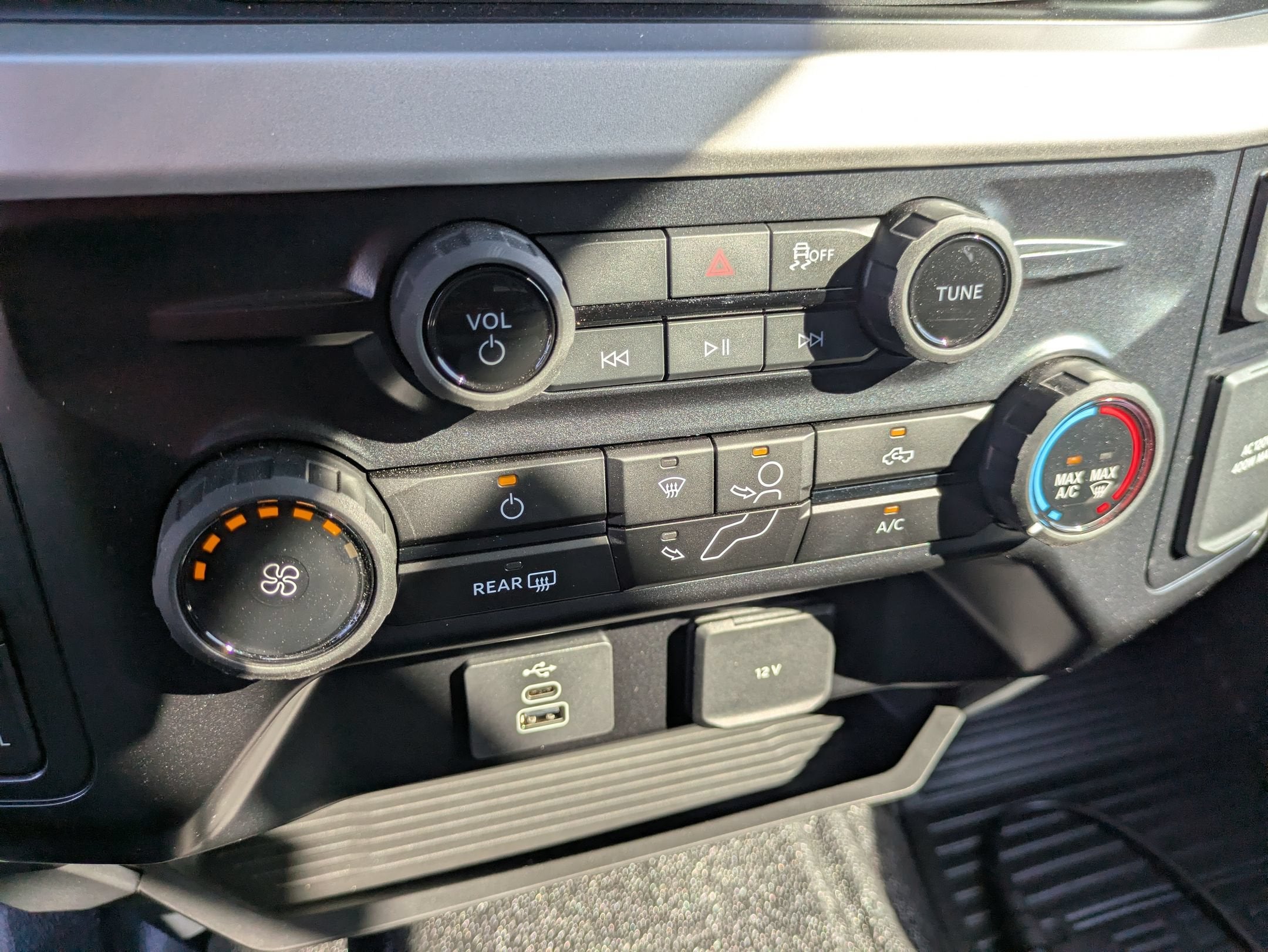 2027 Ford Super Duty F-550 DRW XL