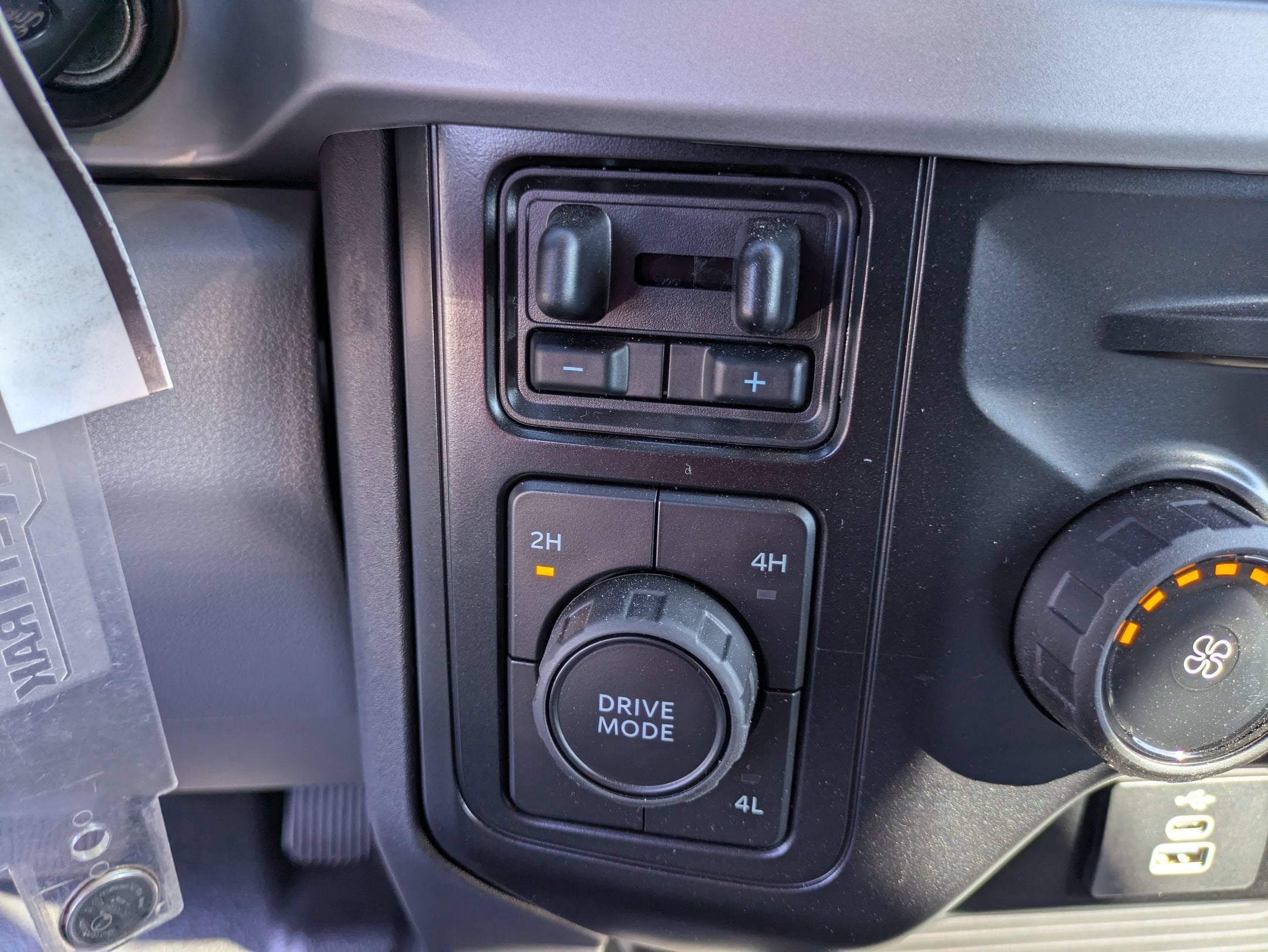 2027 Ford Super Duty F-550 DRW XL