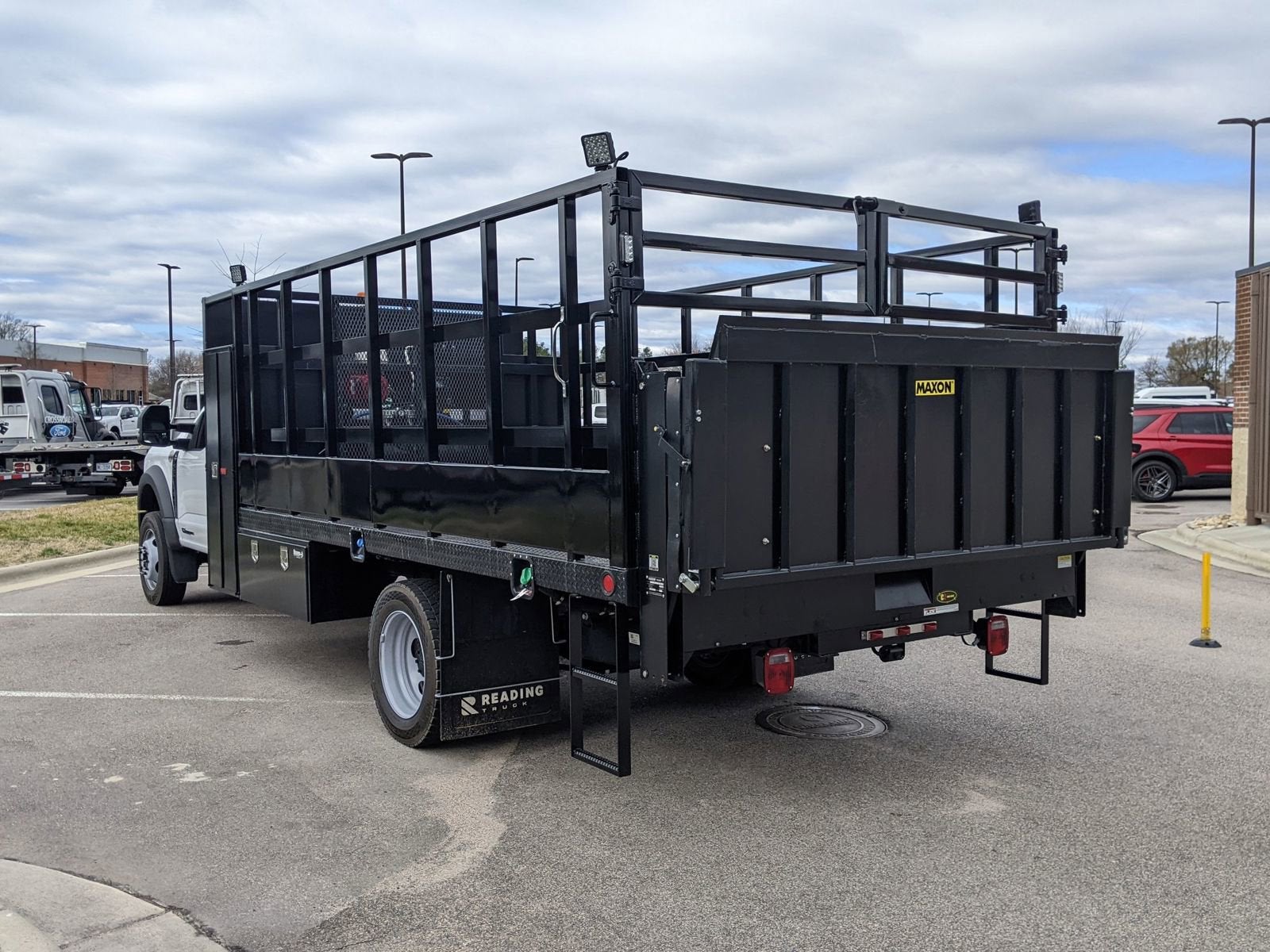 2024 Ford Super Duty F-550 DRW XL