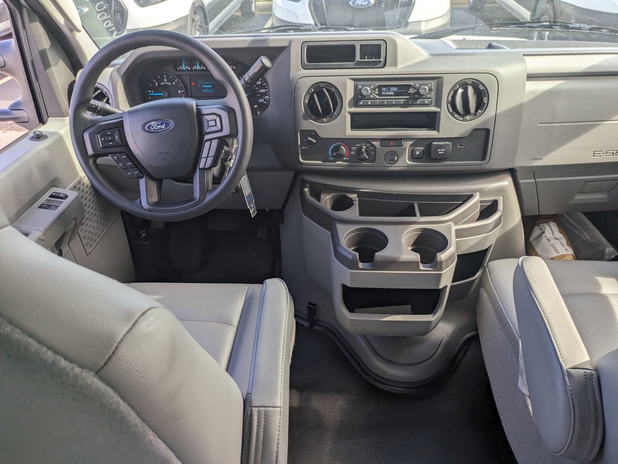 2026 Ford E-Series Cutaway Base