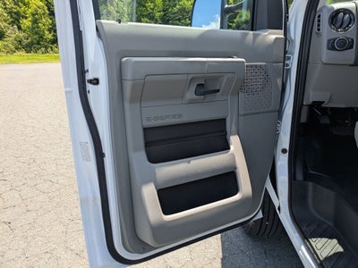 2026 Ford E-Series Cutaway Base