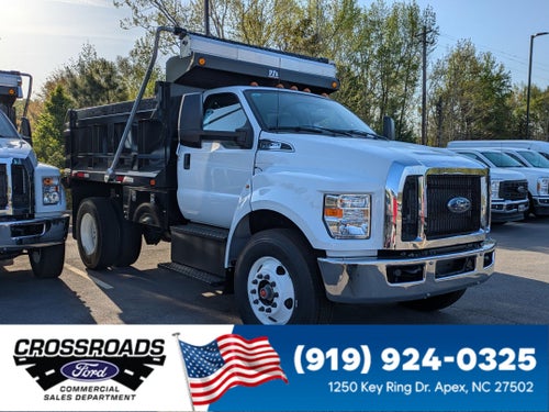 2027 Ford F-750SD Base