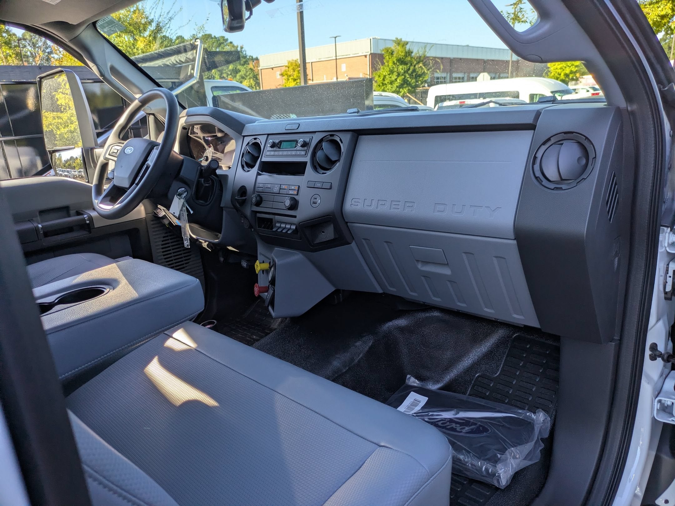 2027 Ford F-750SD Base