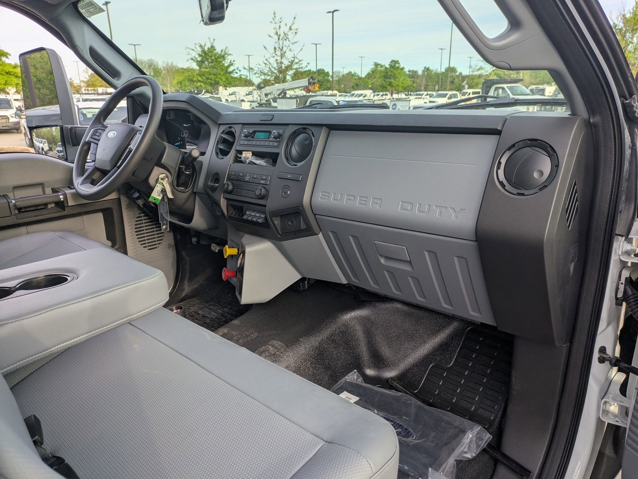 2027 Ford F-750SD Base