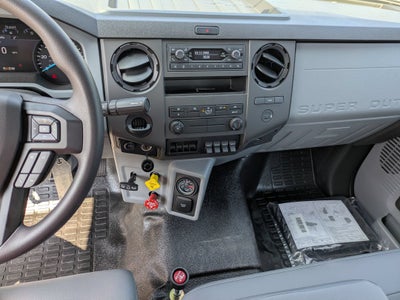 2027 Ford F-750SD Base
