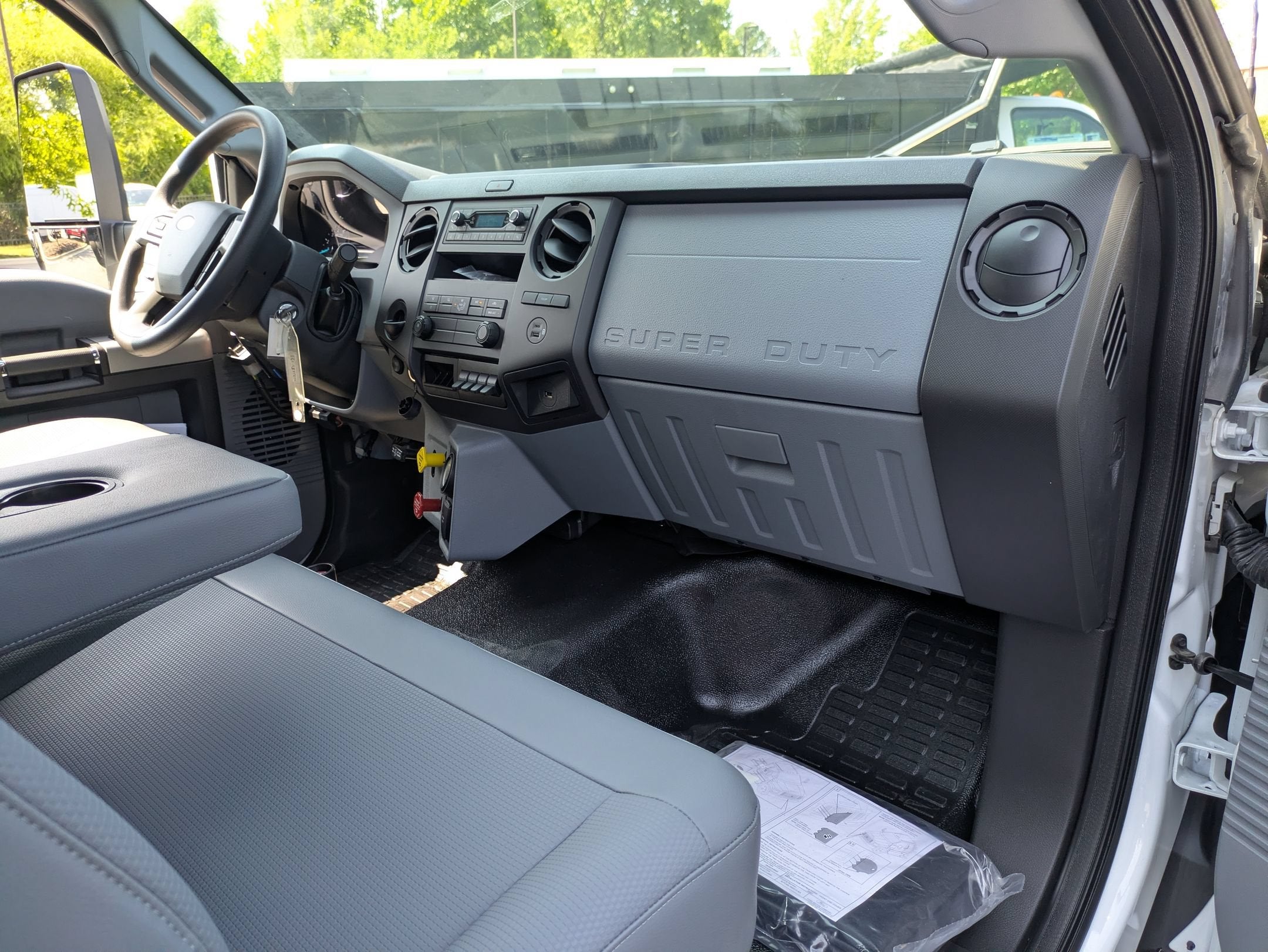 2027 Ford F-750SD Base