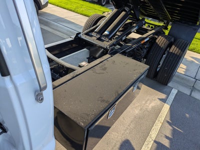 2027 Ford F-750SD Base