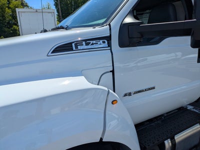 2027 Ford F-750SD Base