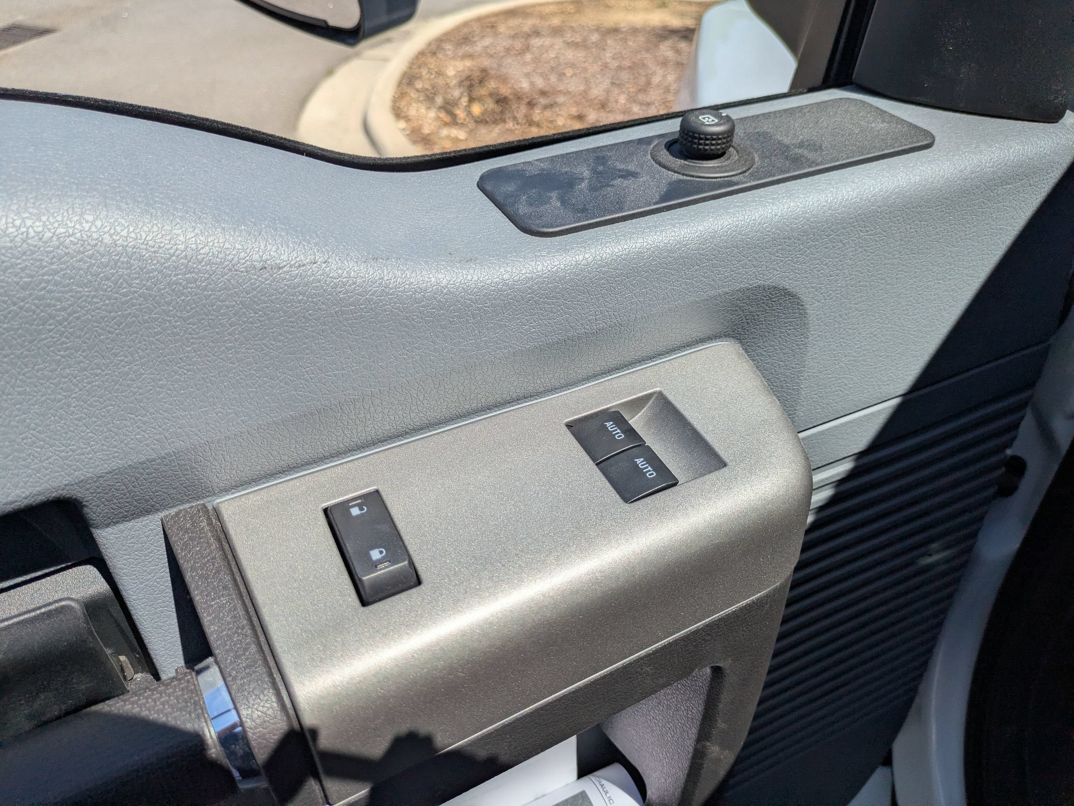 2027 Ford F-750SD Base
