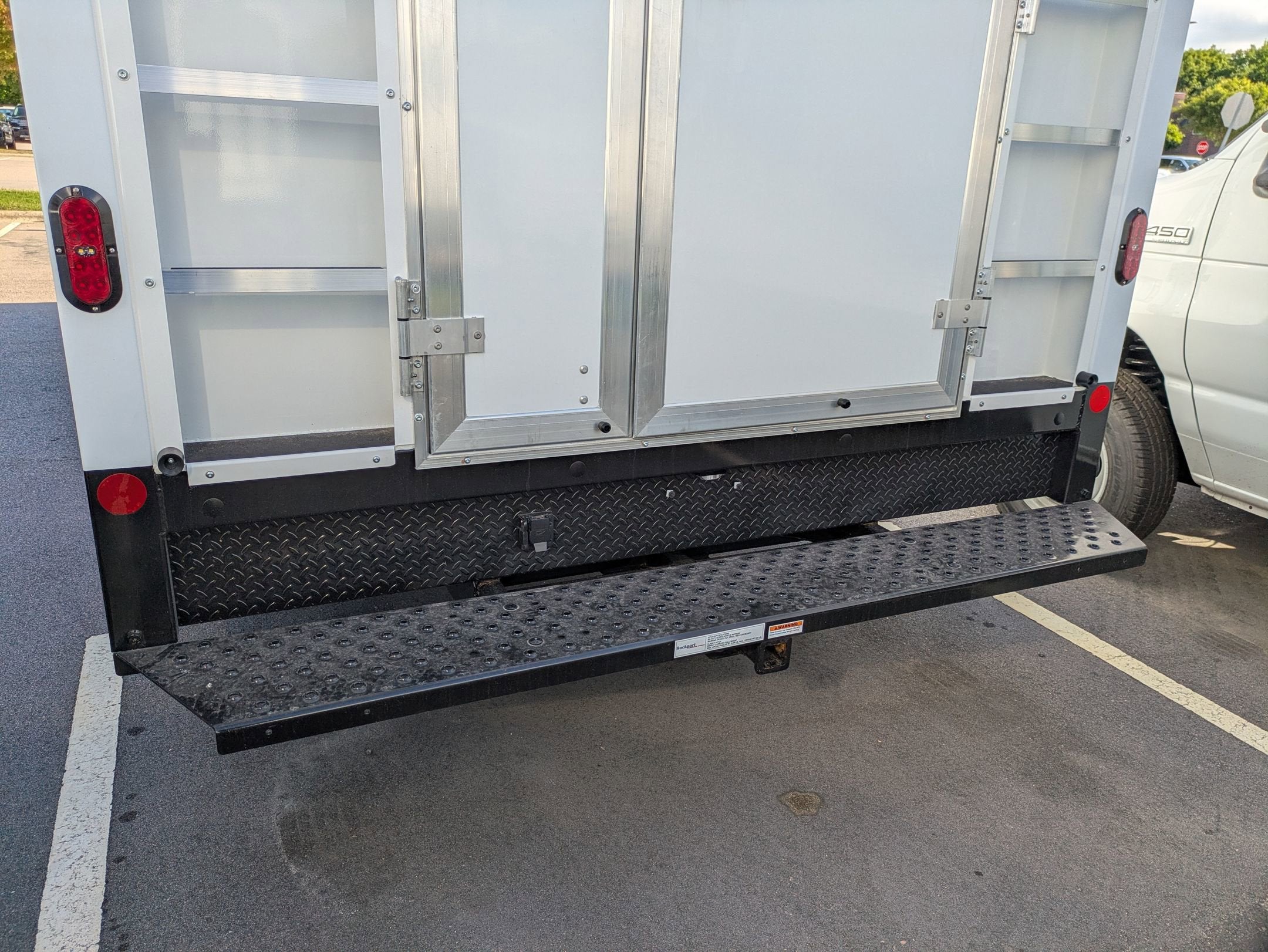 2027 Ford E-Series Cutaway Base