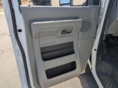 2024 Ford E-Series Cutaway Base