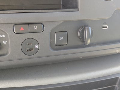 2024 Ford E-Series Cutaway Base