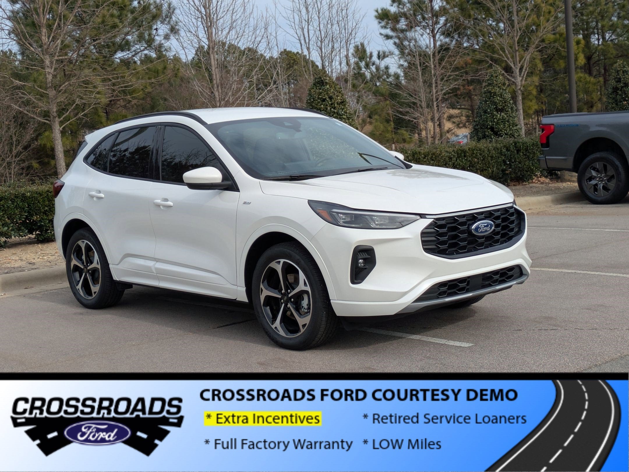 2025 Ford Escape ST-Line Elite - Crossroads Courtesy Demo