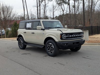 2026 Ford Bronco Outer Banks