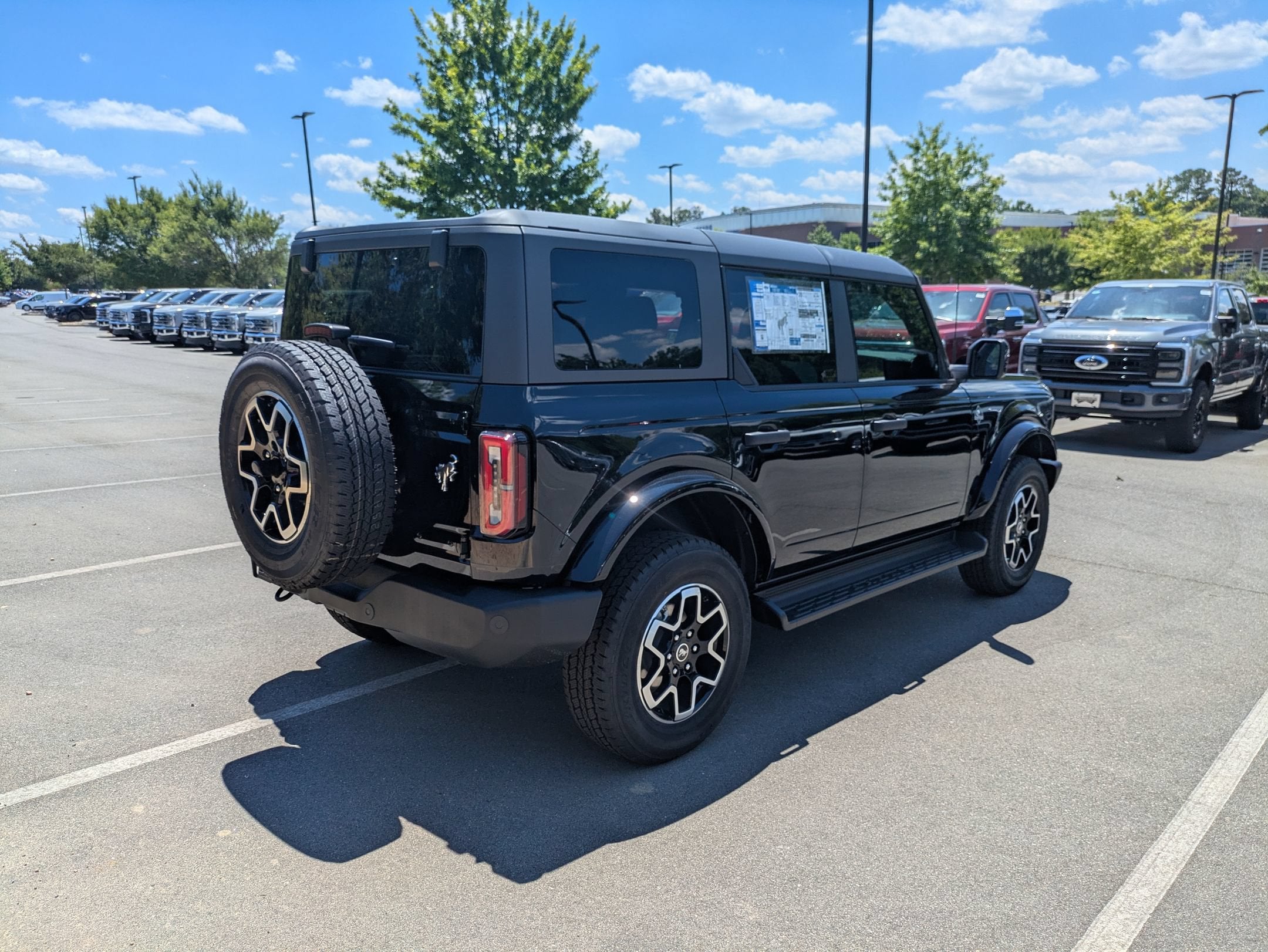 2026 Ford Bronco Outer Banks