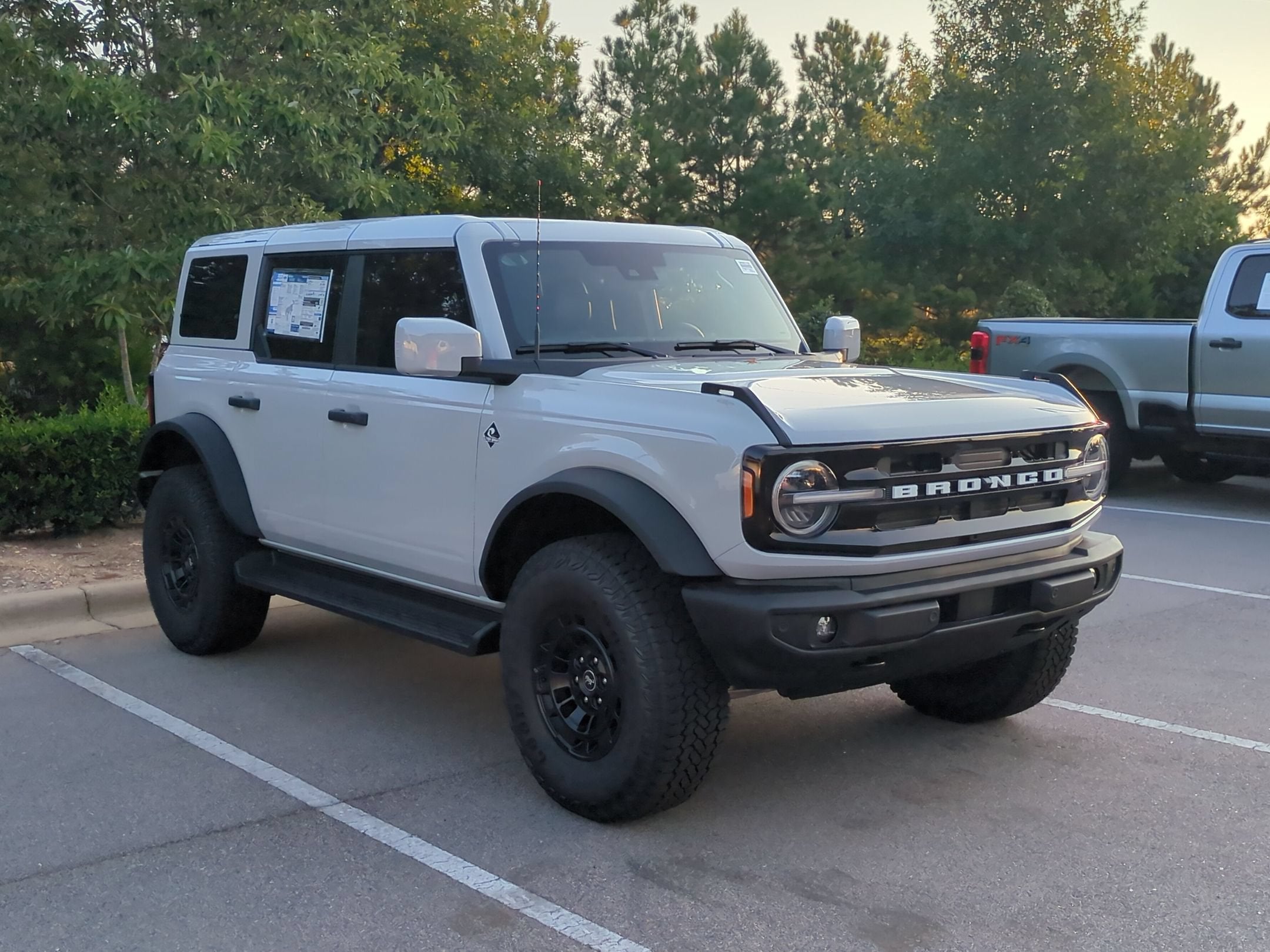 2026 Ford Bronco Outer Banks