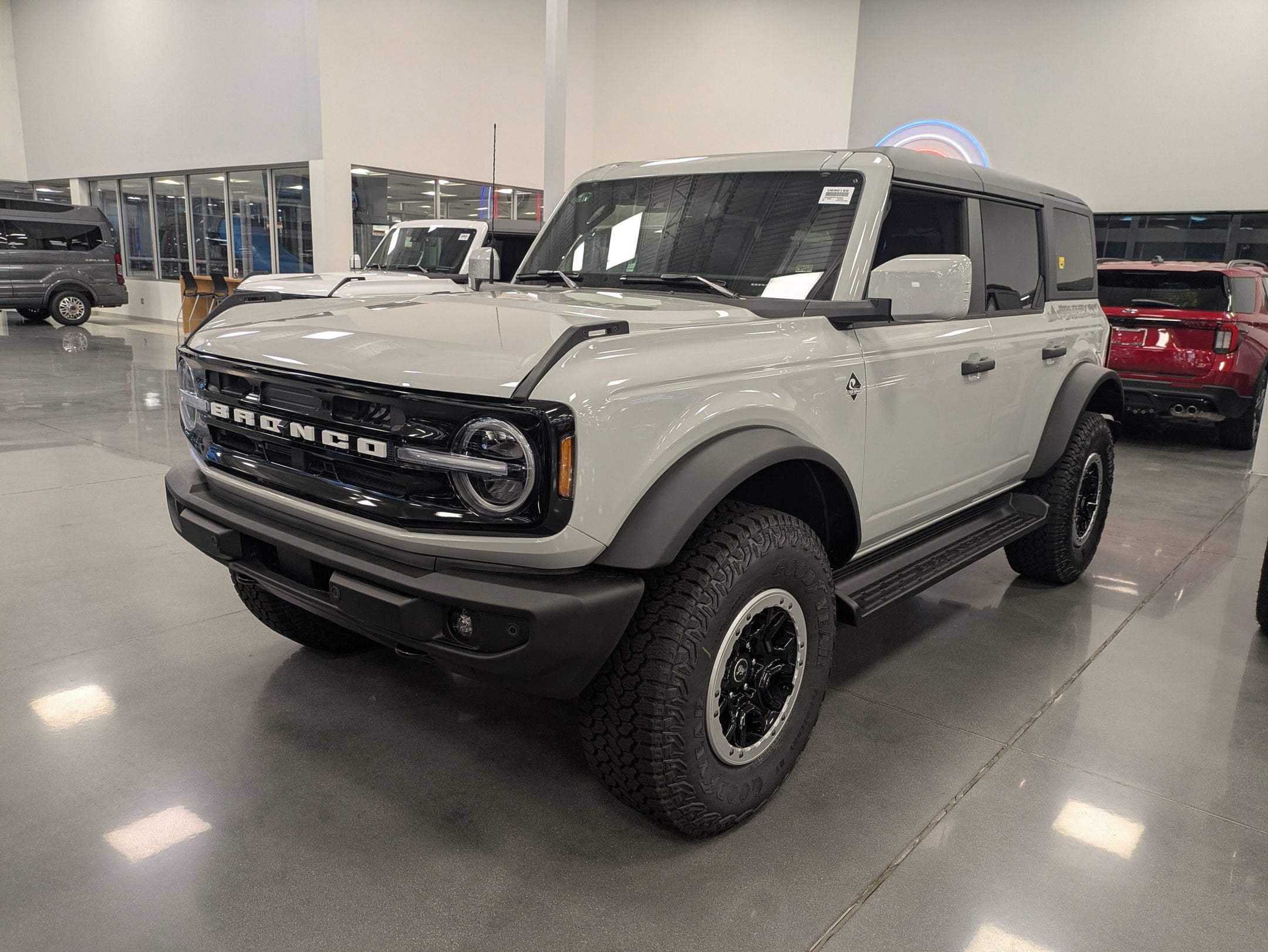 2026 Ford Bronco Outer Banks