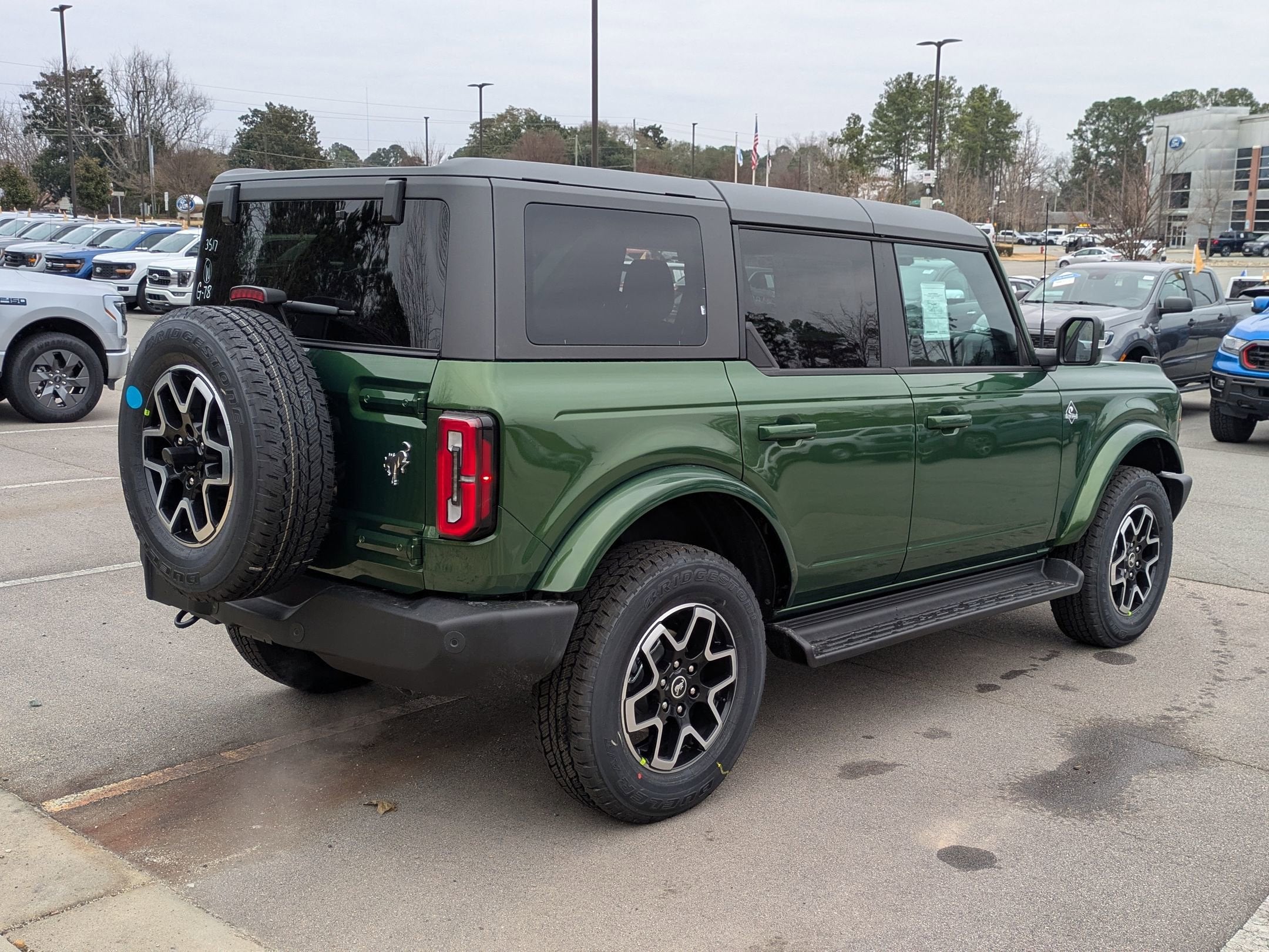 2025 Ford Bronco Outer Banks
