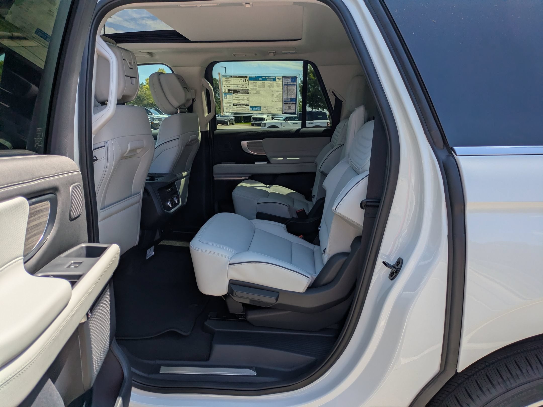 2027 Ford Expedition Max Platinum