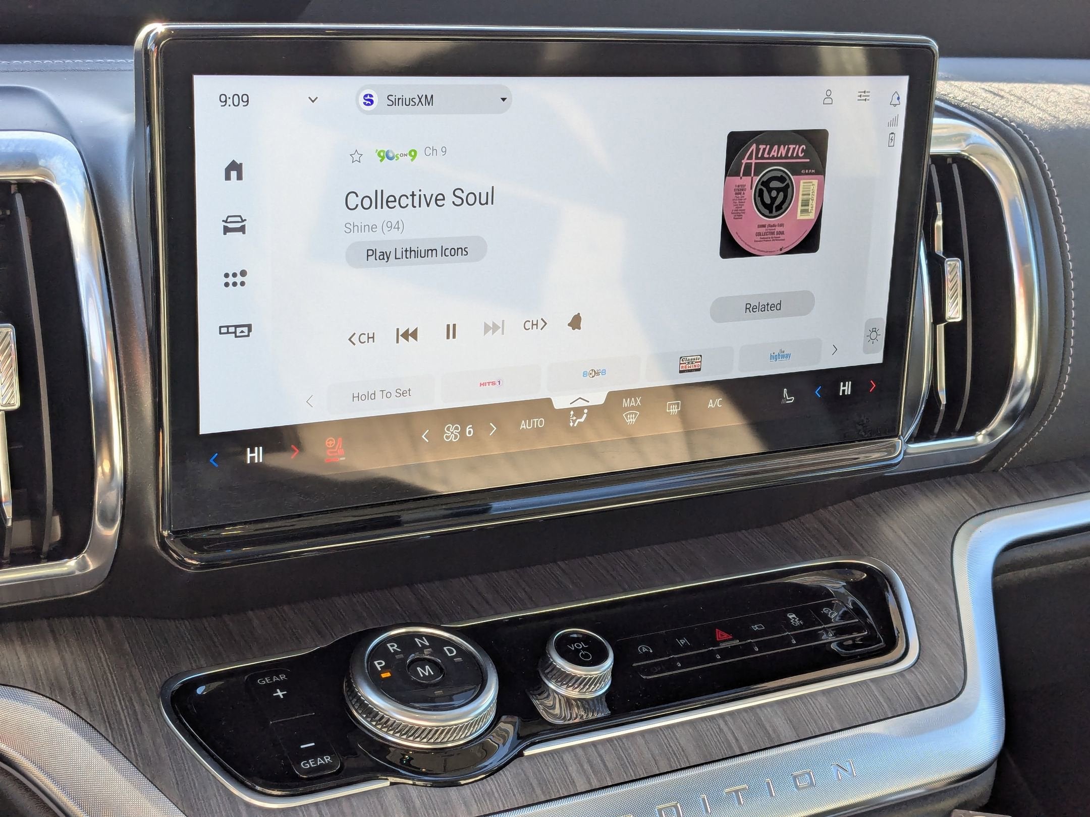 2025 Ford Expedition Platinum