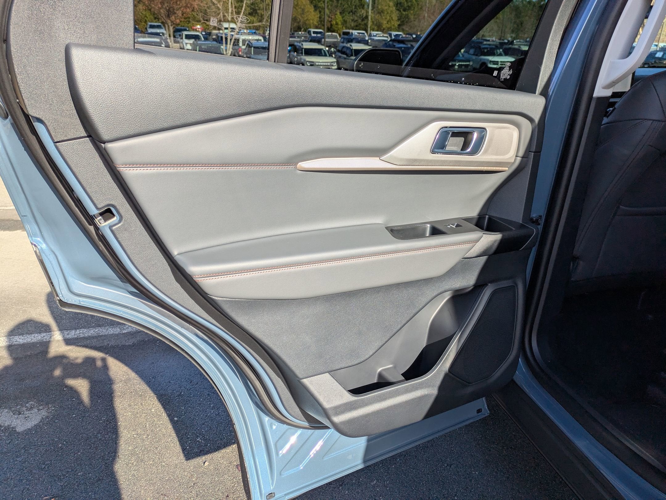 2026 Ford Explorer Active w/200A Pkg