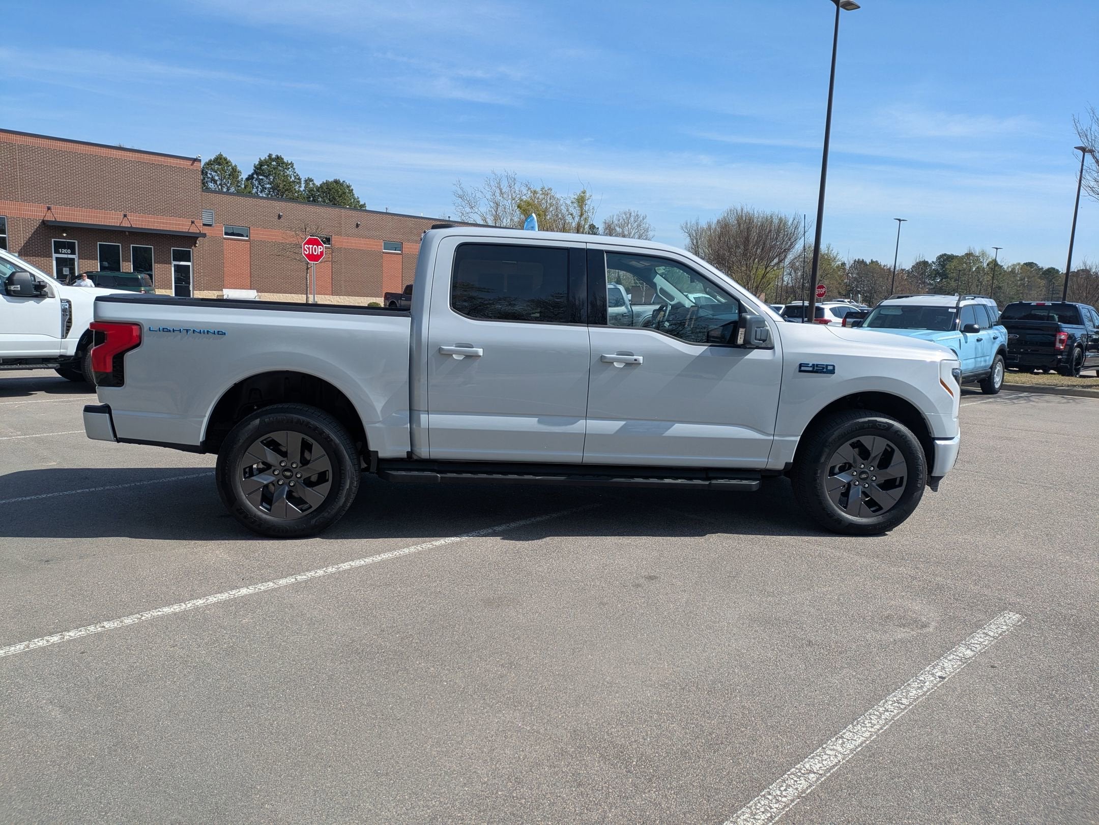 2025 Ford F-150 Lightning Flash
