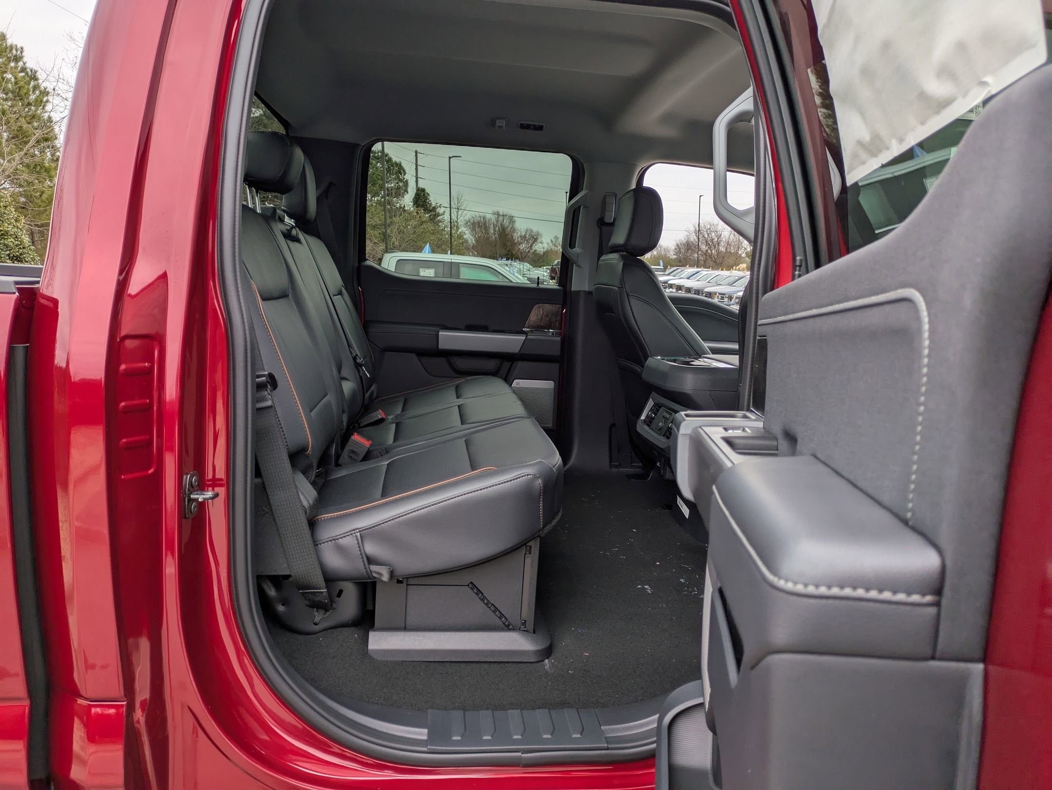 2026 Ford Super Duty F-250 SRW LARIAT