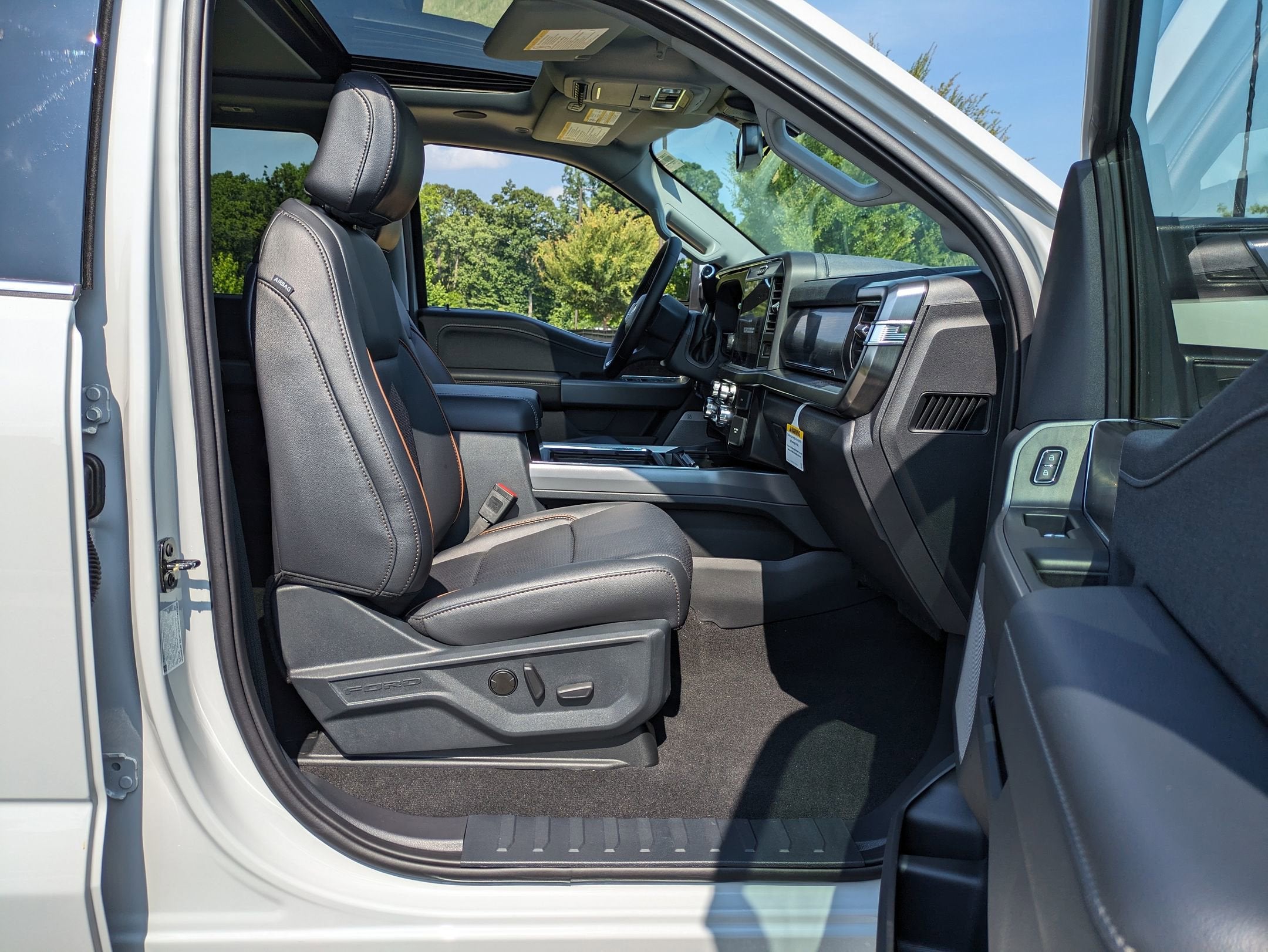 2025 Ford Super Duty F-250 SRW LARIAT