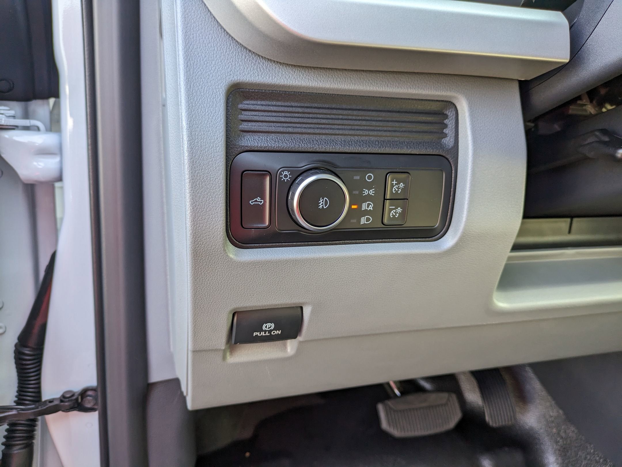 2025 Ford Super Duty F-350 SRW XL