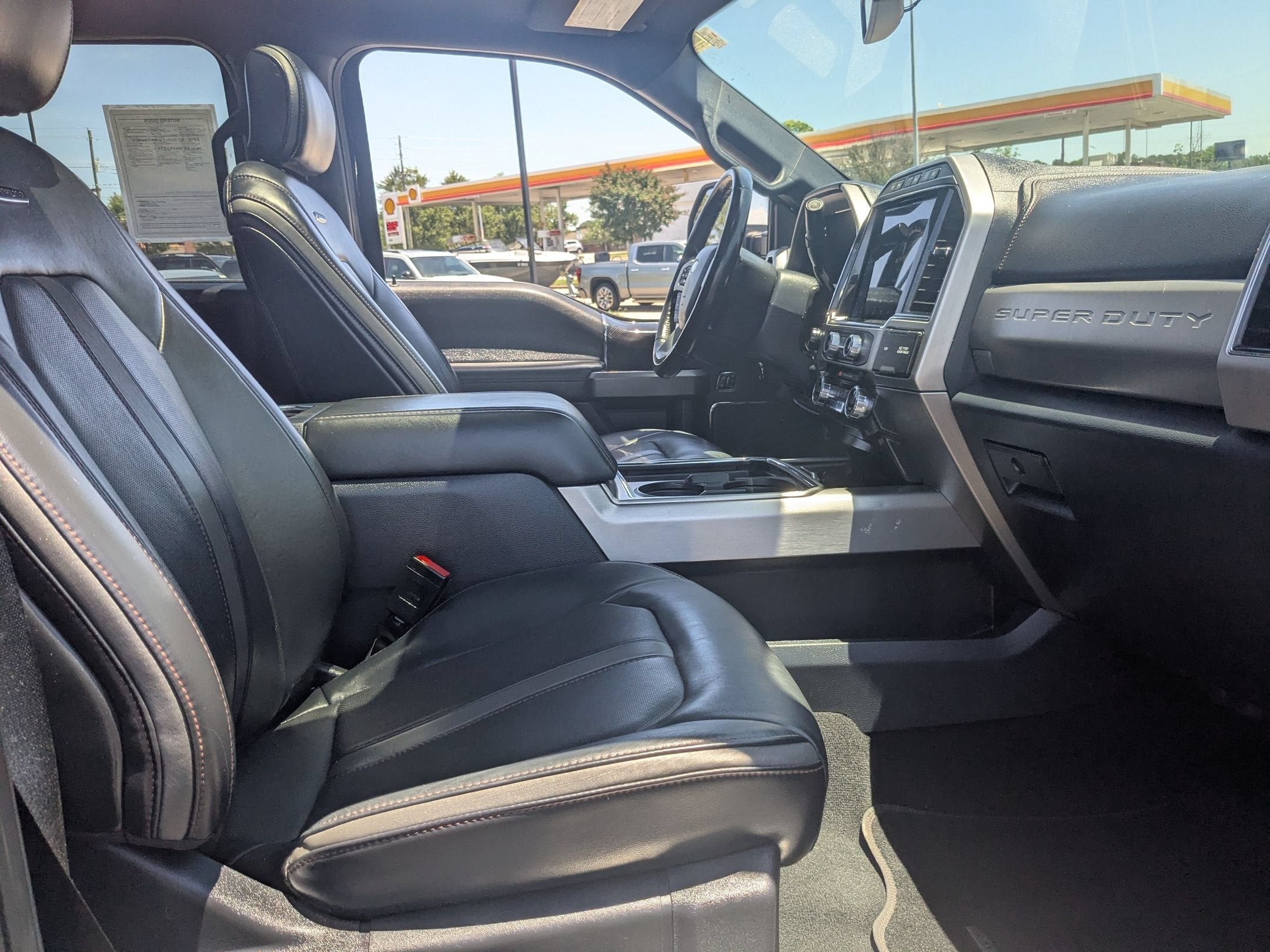 2022 Ford Super Duty F-450 DRW Platinum