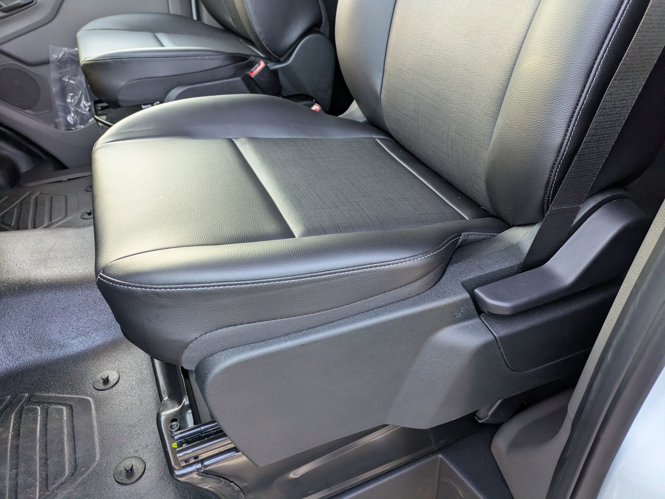 2026 Ford Transit Cargo Van Base