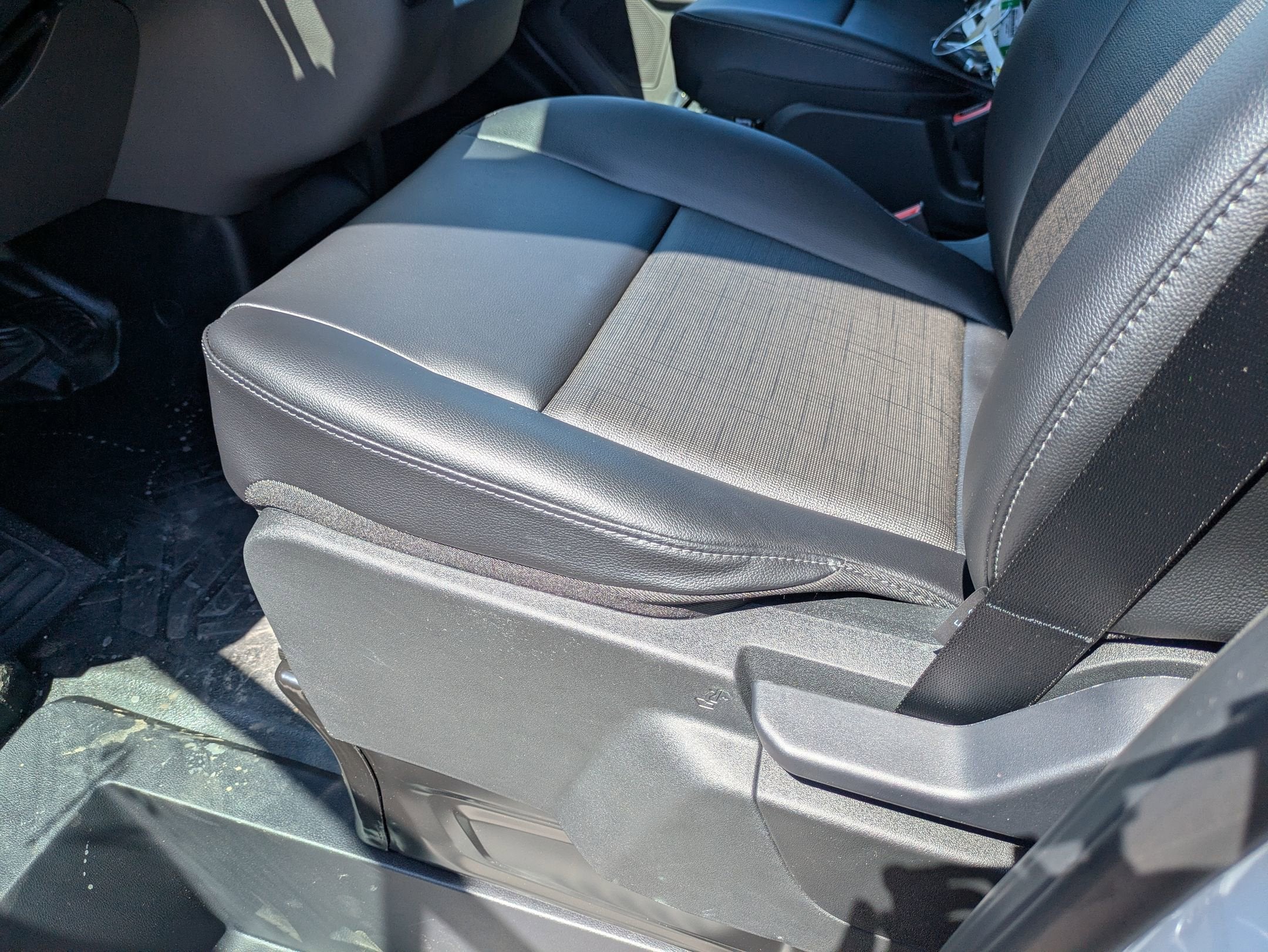 2026 Ford Transit Cargo Van Base