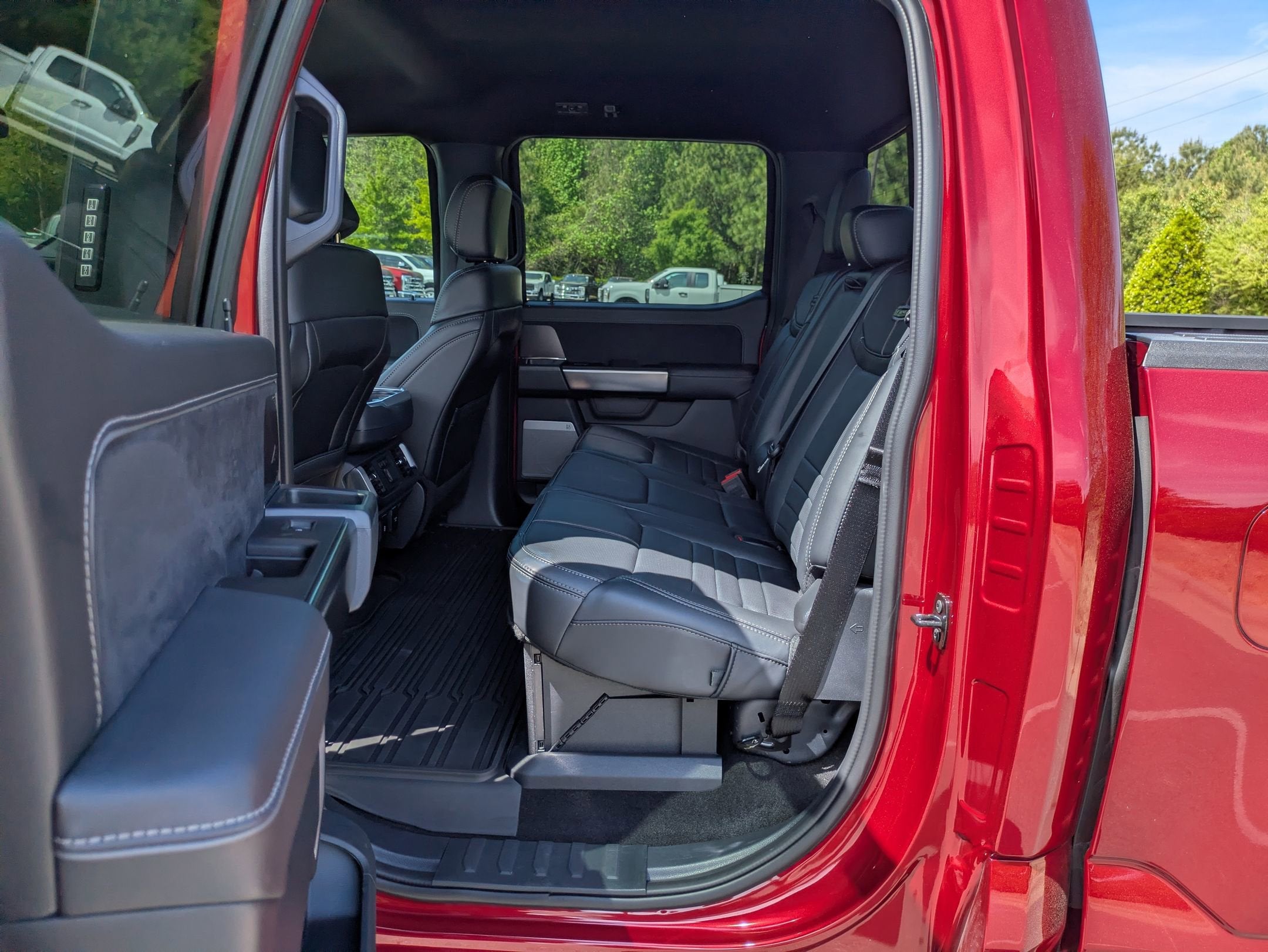 2026 Ford F-150 Platinum - Crossroads Courtesy Demo
