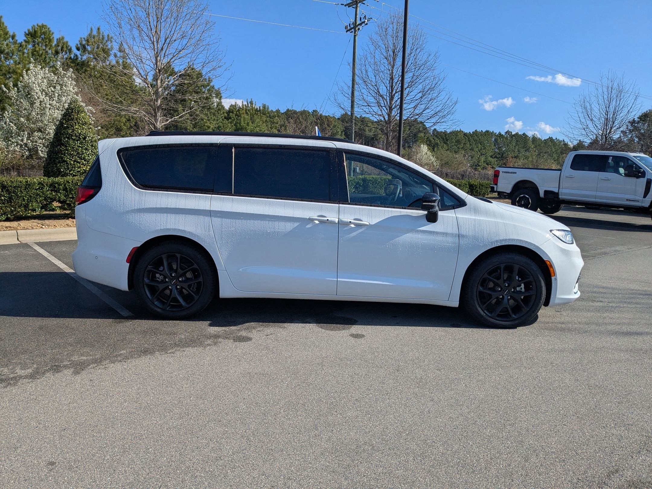 2024 Chrysler Pacifica Touring L