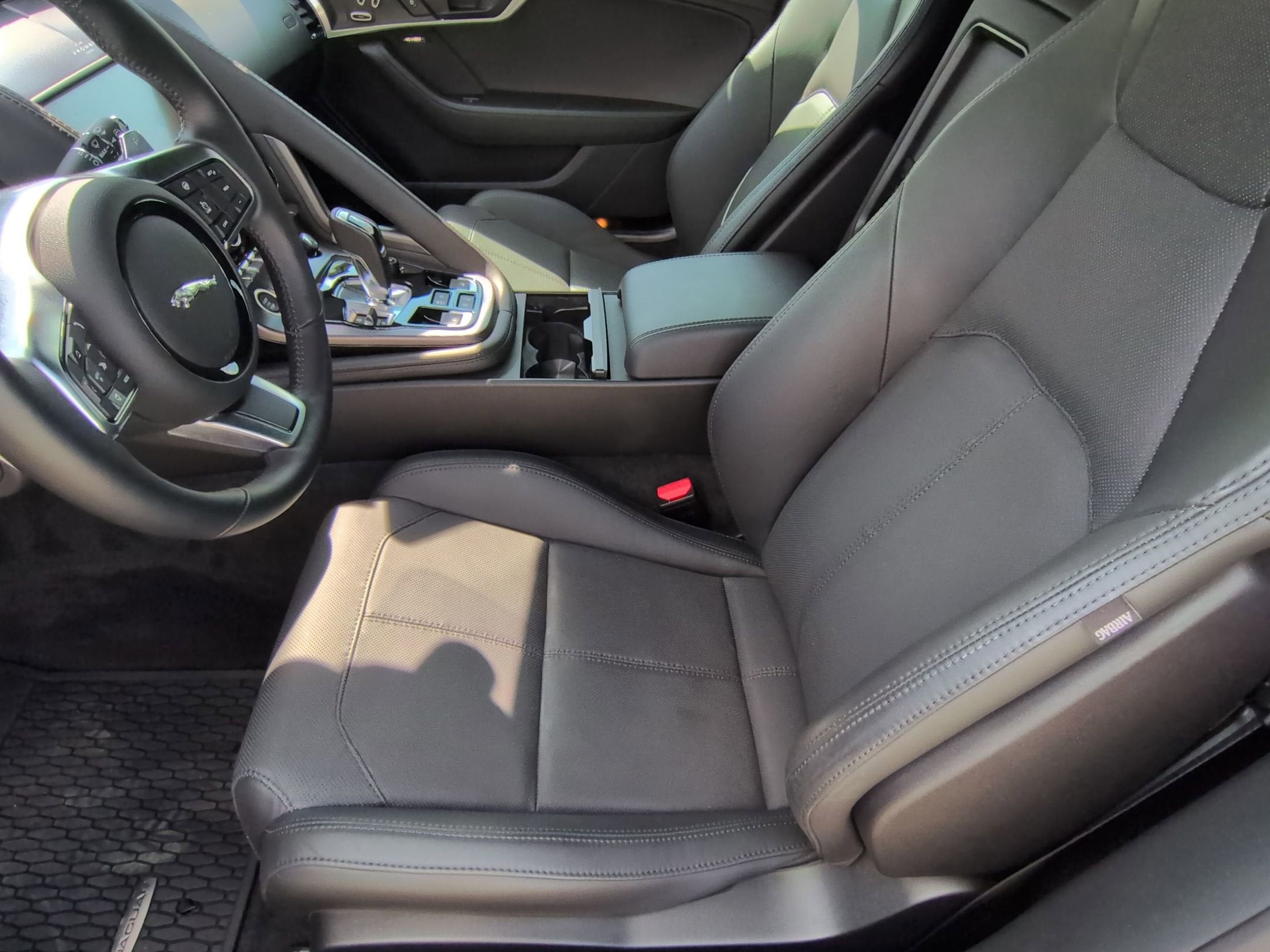 2024 Jaguar F-TYPE R-Dynamic