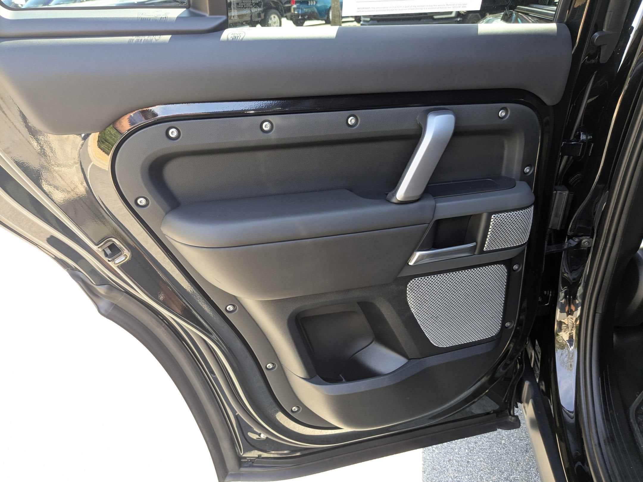 2024 Land Rover Defender X-Dynamic SE