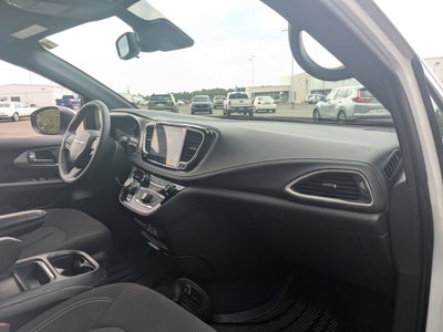2023 Chrysler Pacifica Touring