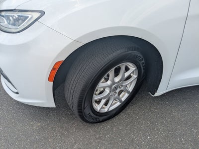 2023 Chrysler Pacifica Touring