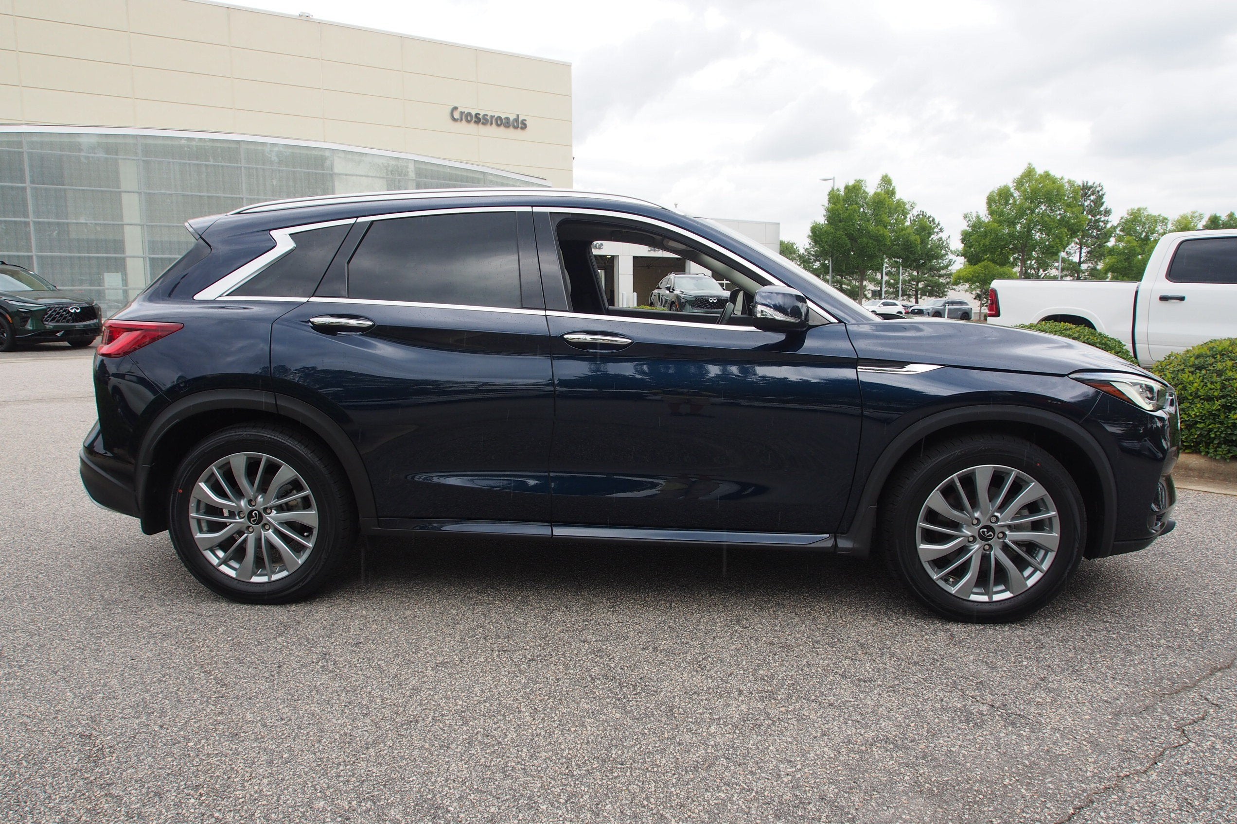 2023 INFINITI QX50 LUXE